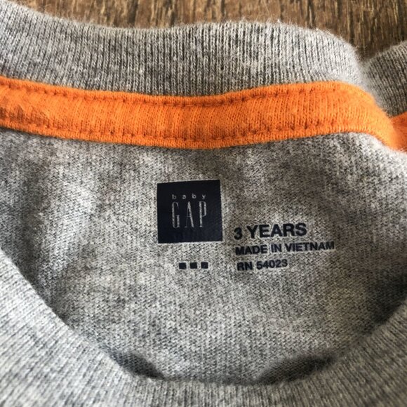 Gap Unisex Baby Frankenstein "Peeka Boo" Halloween Shirt size 3T - Picture 3 of 3